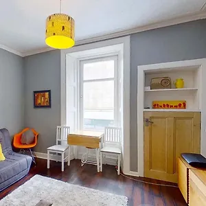  Apartment Guestready - Smart And Central At Leith Walk