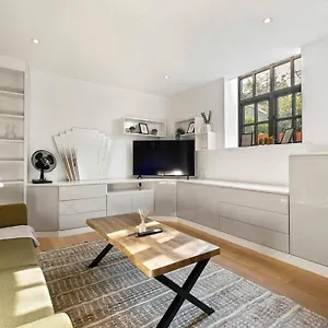 Lux Barn Conversion In Frodsham