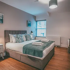 Rows At Bridge Street, Centre - Luxury By Polkastays Chester