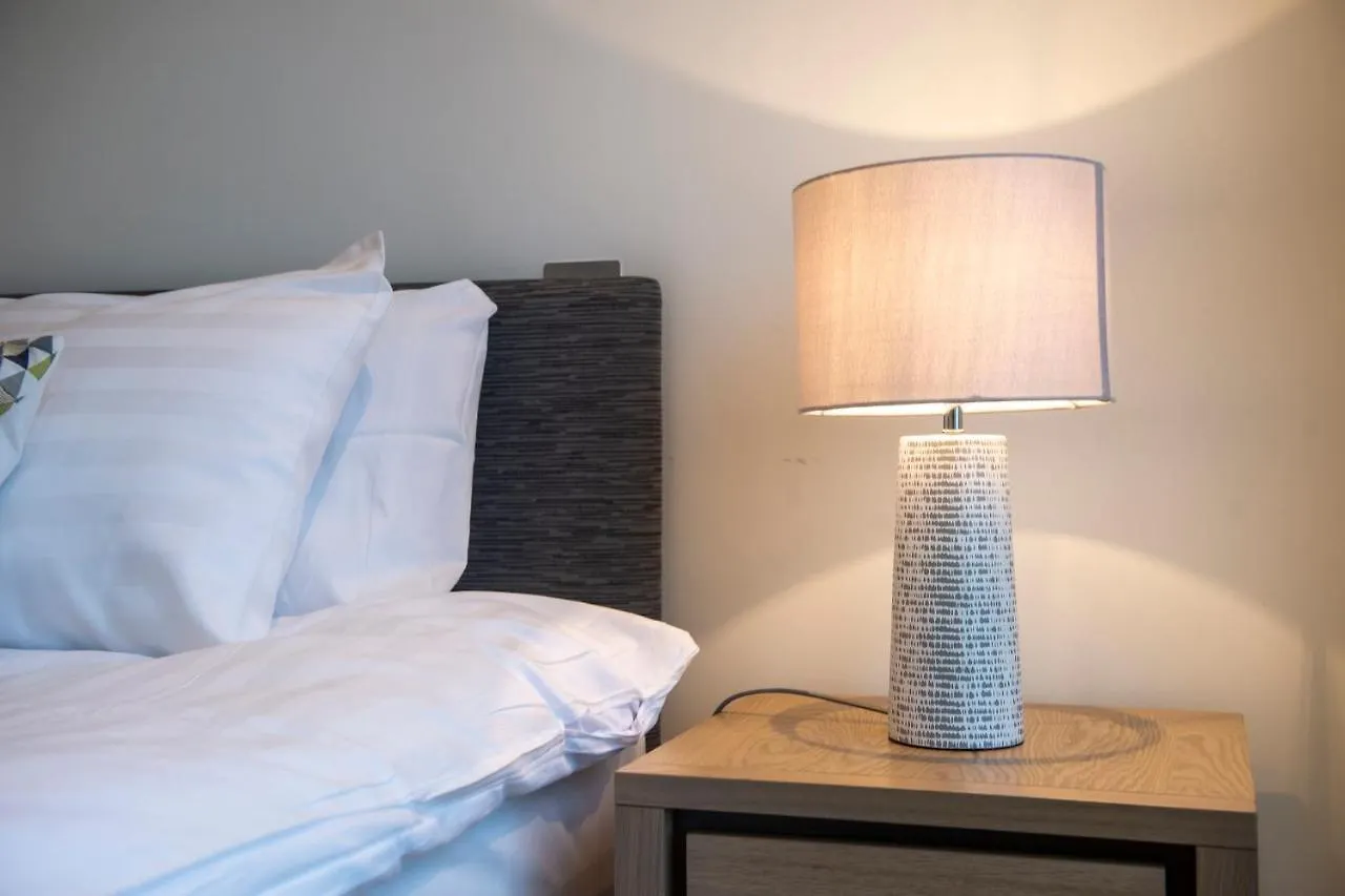 Guestready - Stylish Top Floor Apt In The City Centre Edinburgh Apartment