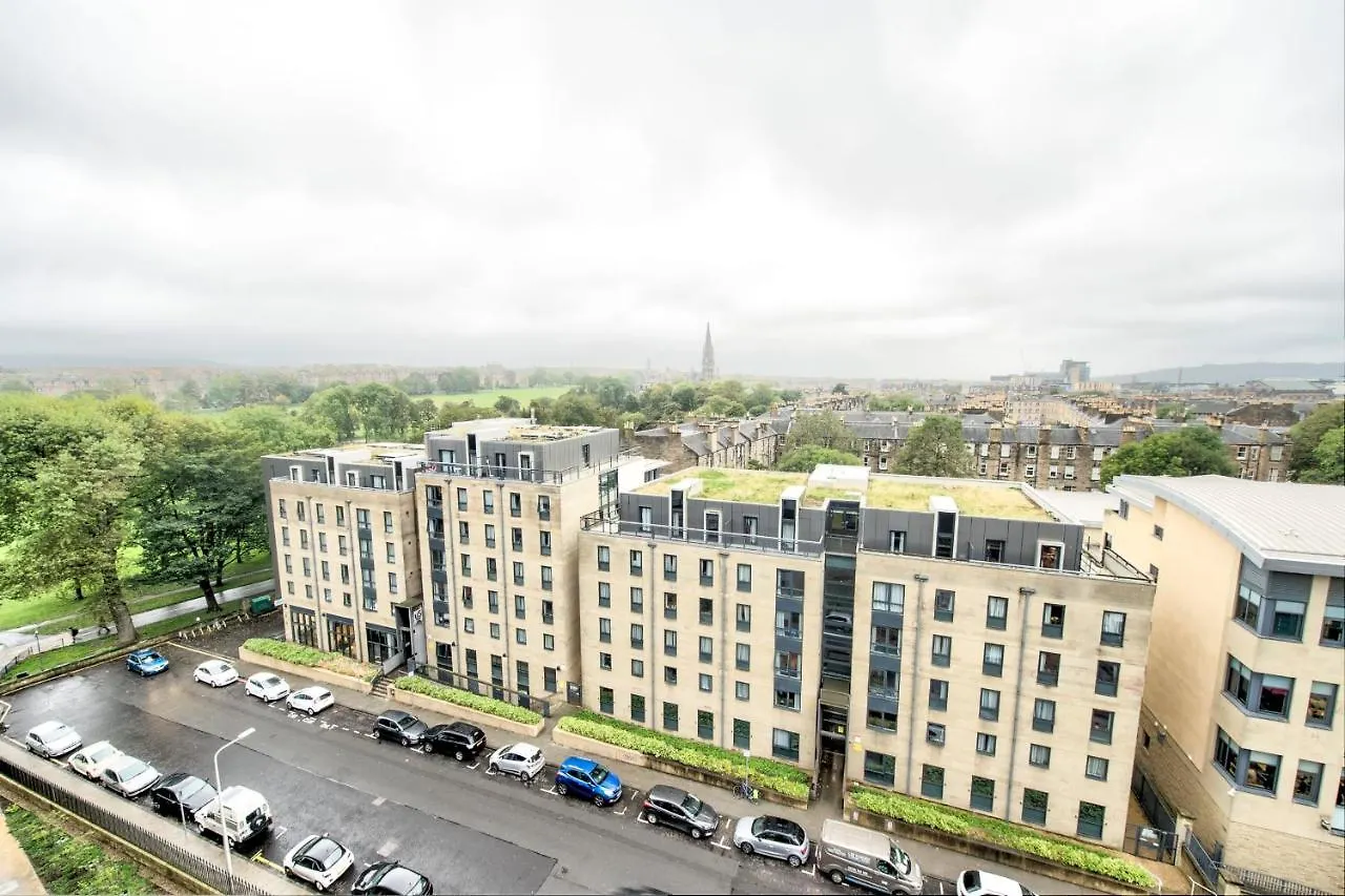 Guestready - Stylish Top Floor Apt In The City Centre Edinburgh